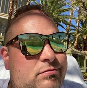 Meet your Posher, Corey